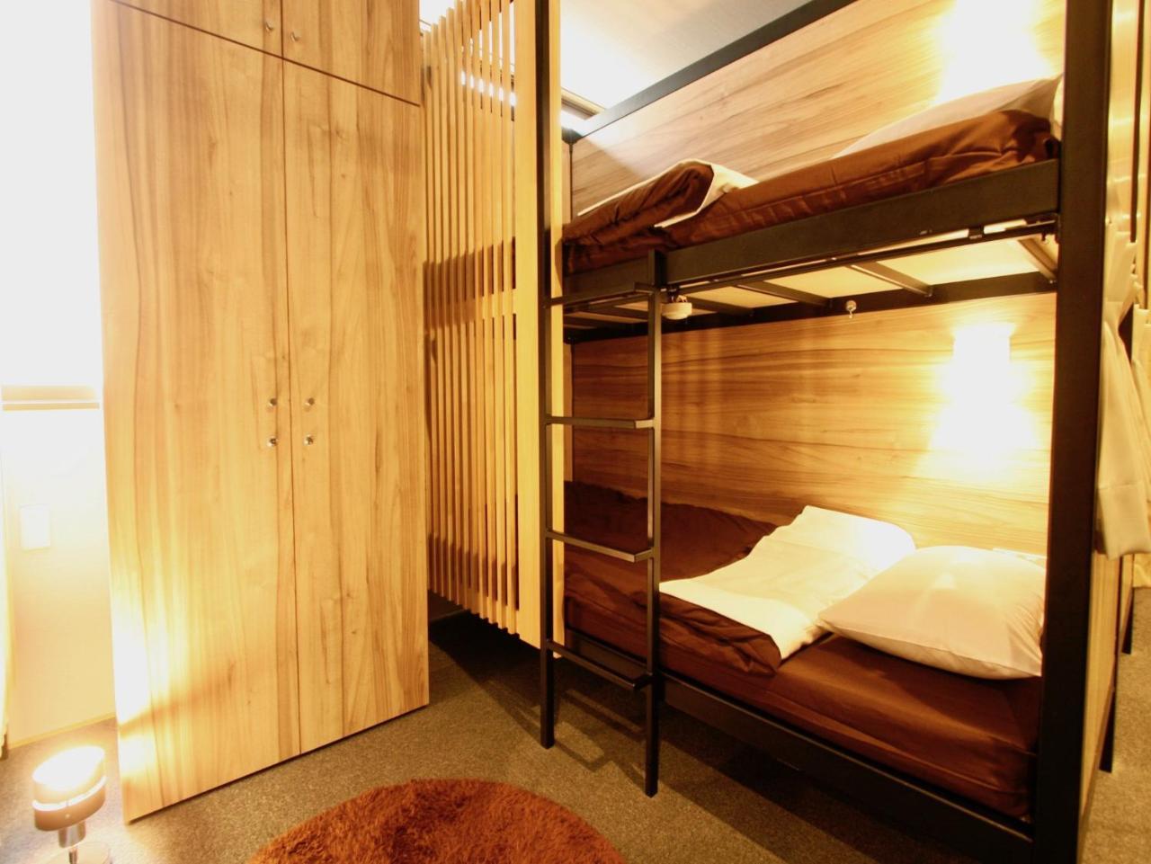 Namba Guesthouse Hive Osaka Ngoại thất bức ảnh