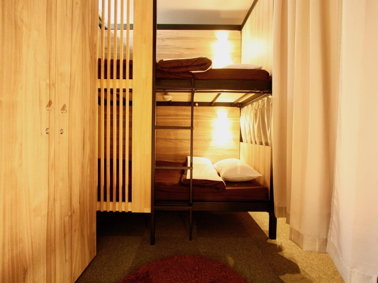 Namba Guesthouse Hive Osaka Ngoại thất bức ảnh