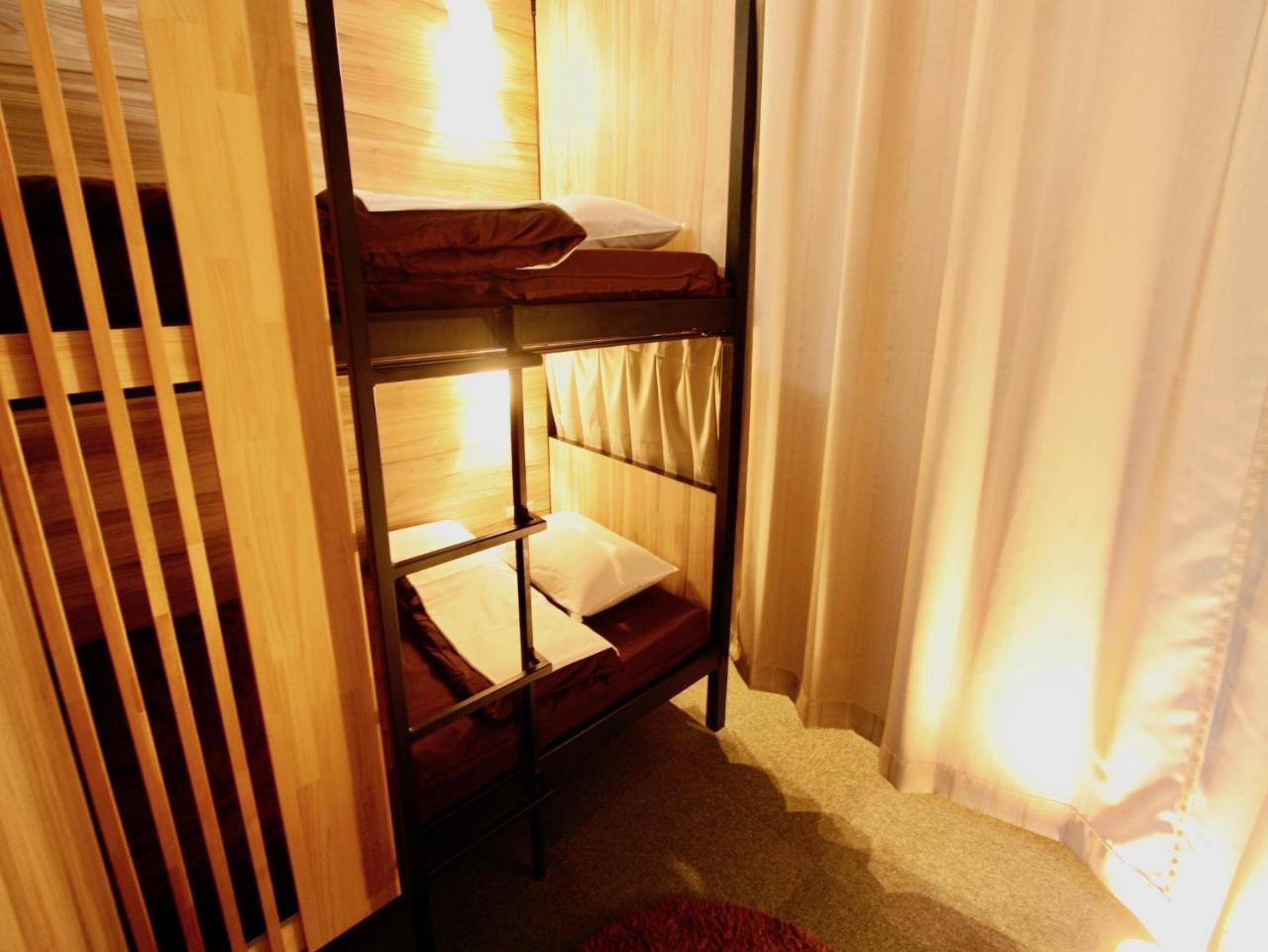 Namba Guesthouse Hive Osaka Ngoại thất bức ảnh